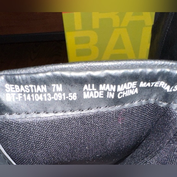 Baretraps Stylish Boots - Picture 6 of 6